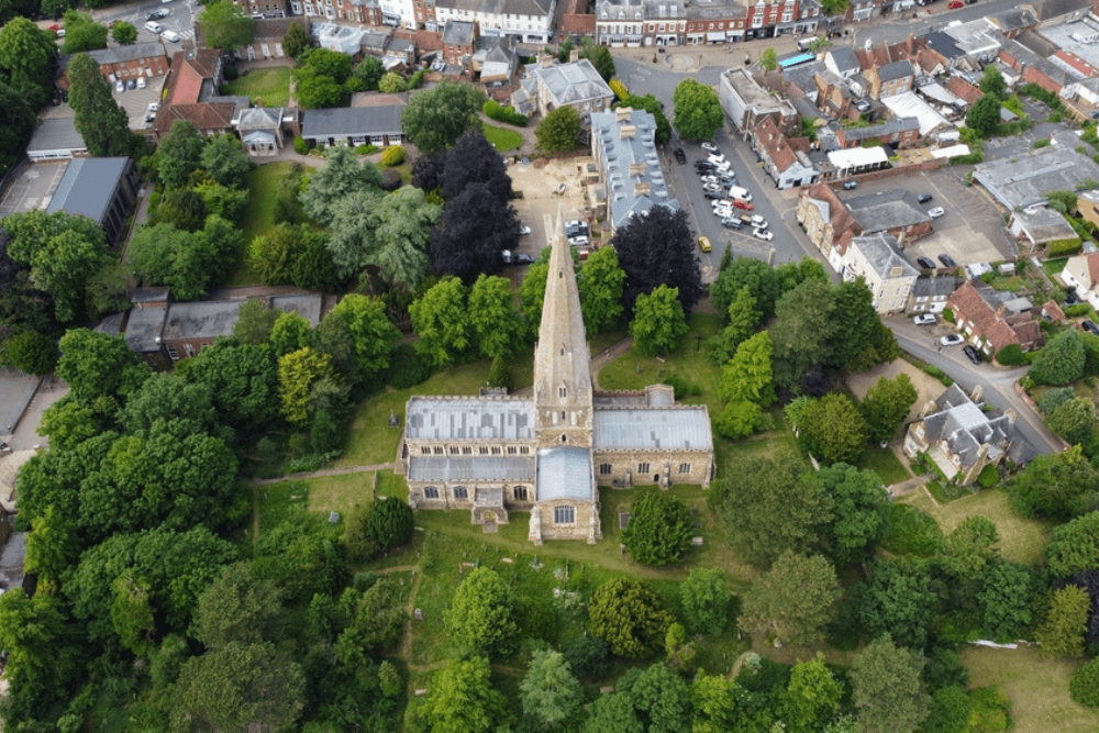 Aerial shot of Leighton Buzzard church